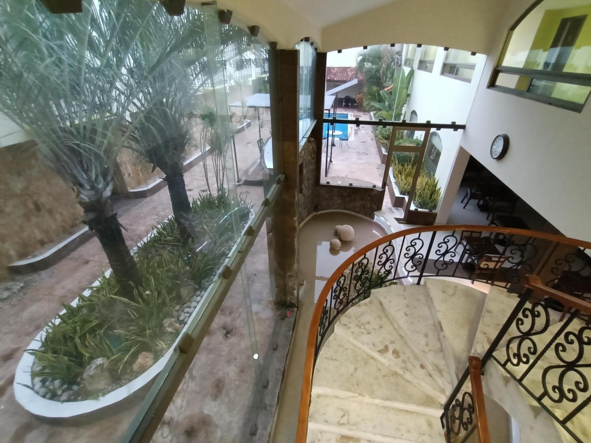 Hotel Dubrovnik เมริดา ภายนอก รูปภาพ