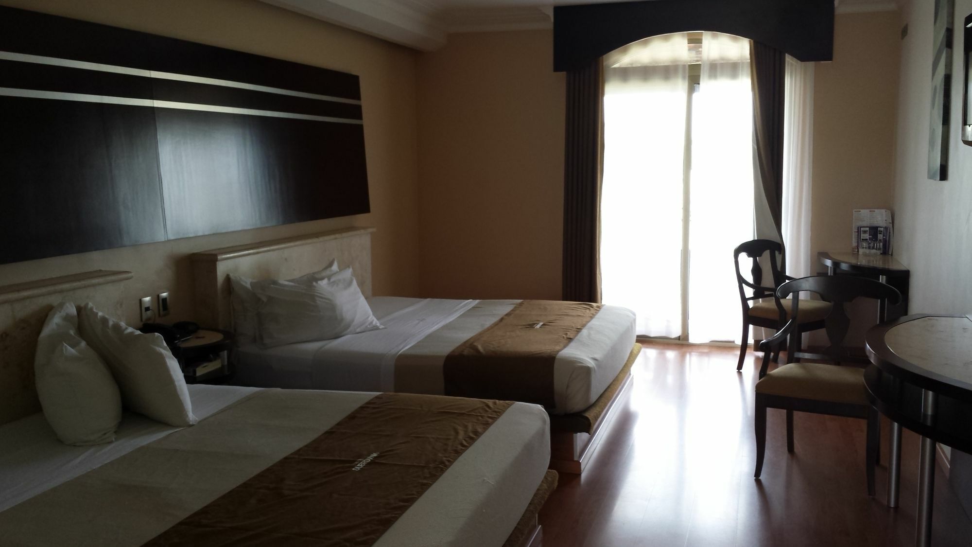 Hotel Dubrovnik เมริดา ภายนอก รูปภาพ