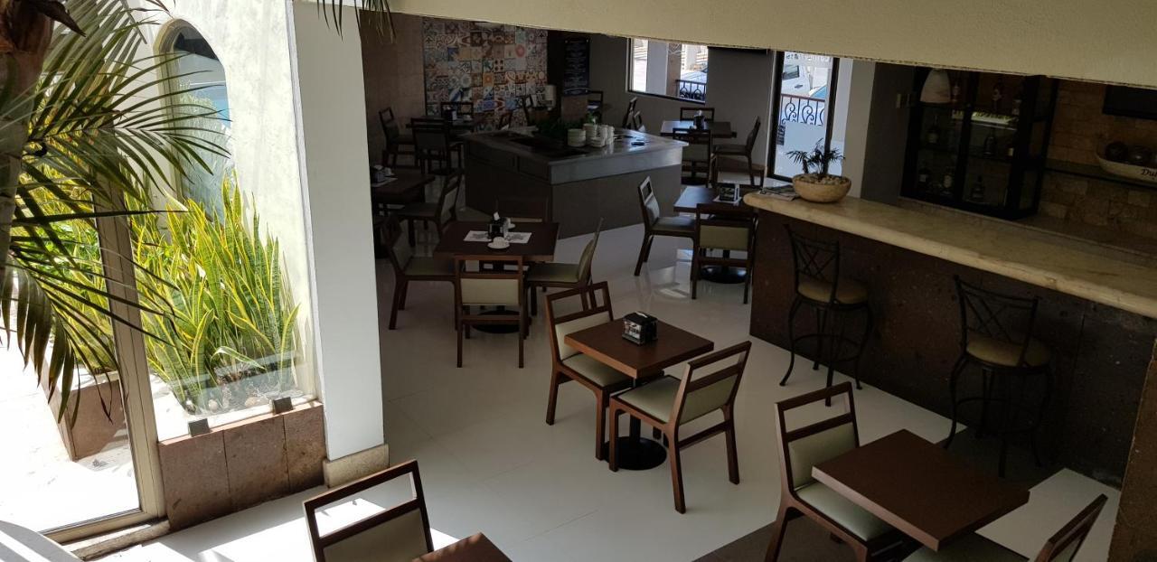 Hotel Dubrovnik เมริดา ภายนอก รูปภาพ